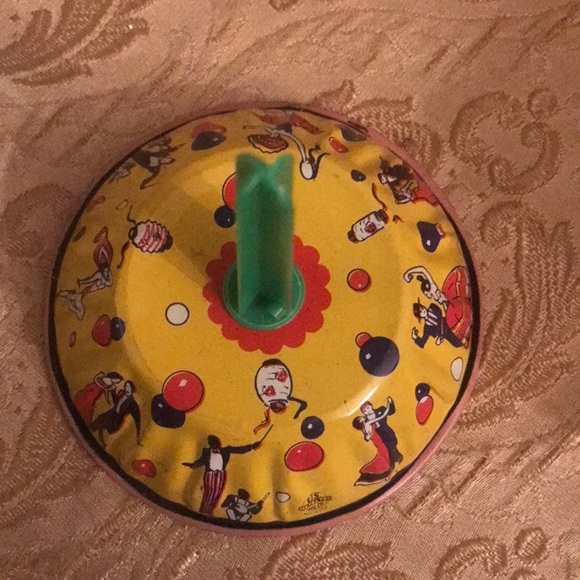Vintage tin Noisemaker by US Metal Toy Mfg Co - Picture 6 of 7